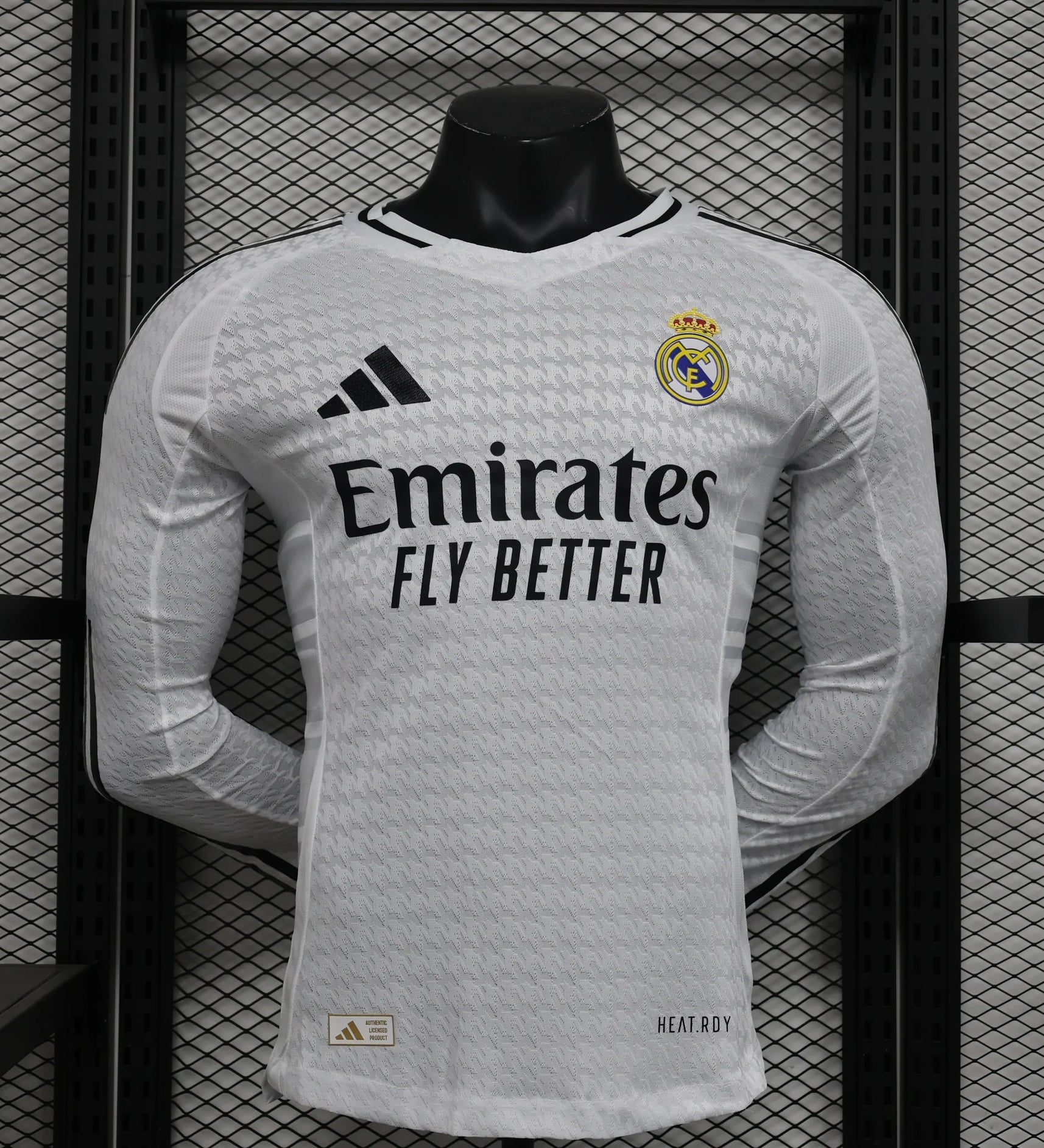 طقم ريال مدريد الأساسي 2024-2025 بأكمام طويلة