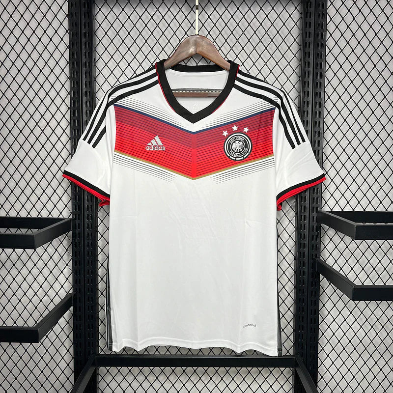 طقم ألمانيا المنزلي 2014-2015