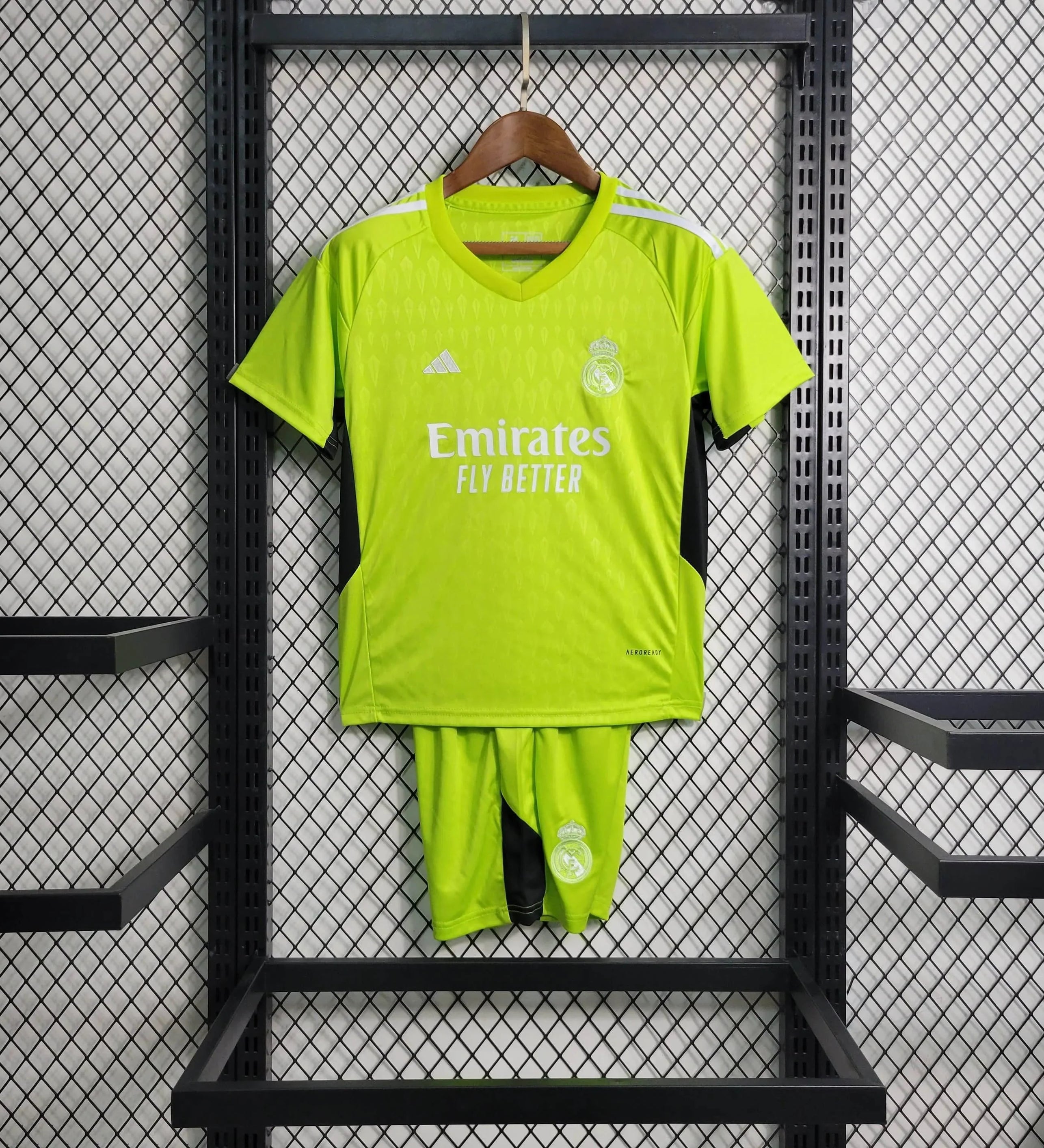 Real Madrid 23/24 Goalkeeper Green Jersey Kids