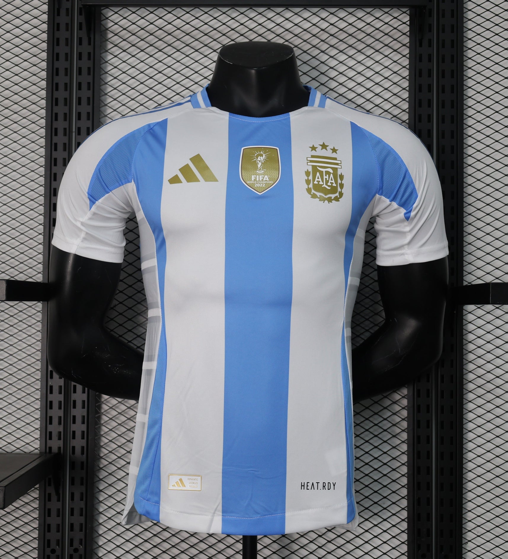 طقم المنتخب الأرجنتيني الأساسي 2024-2025